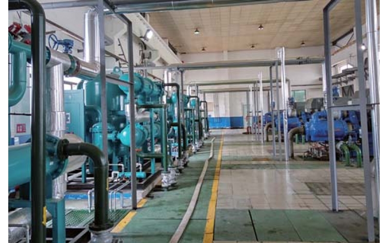 客戶使用現(xiàn)場(chǎng)：上海某造船廠——零氣耗壓縮熱再生吸附式干燥機(jī)RGDLI-1800